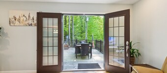 NEW! Puzzle Peak 3-Bedroom Cottage