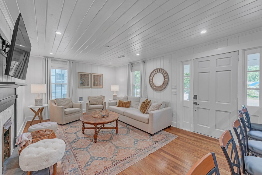 New! Bungalow Off Floyd St In The Heart Of Covington - Covington, GA