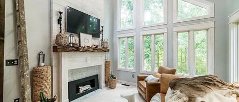 TV connectée, cheminée