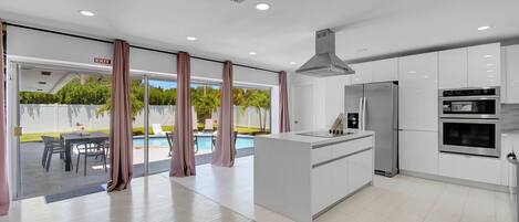 Family House, Pool View | Private kitchen
