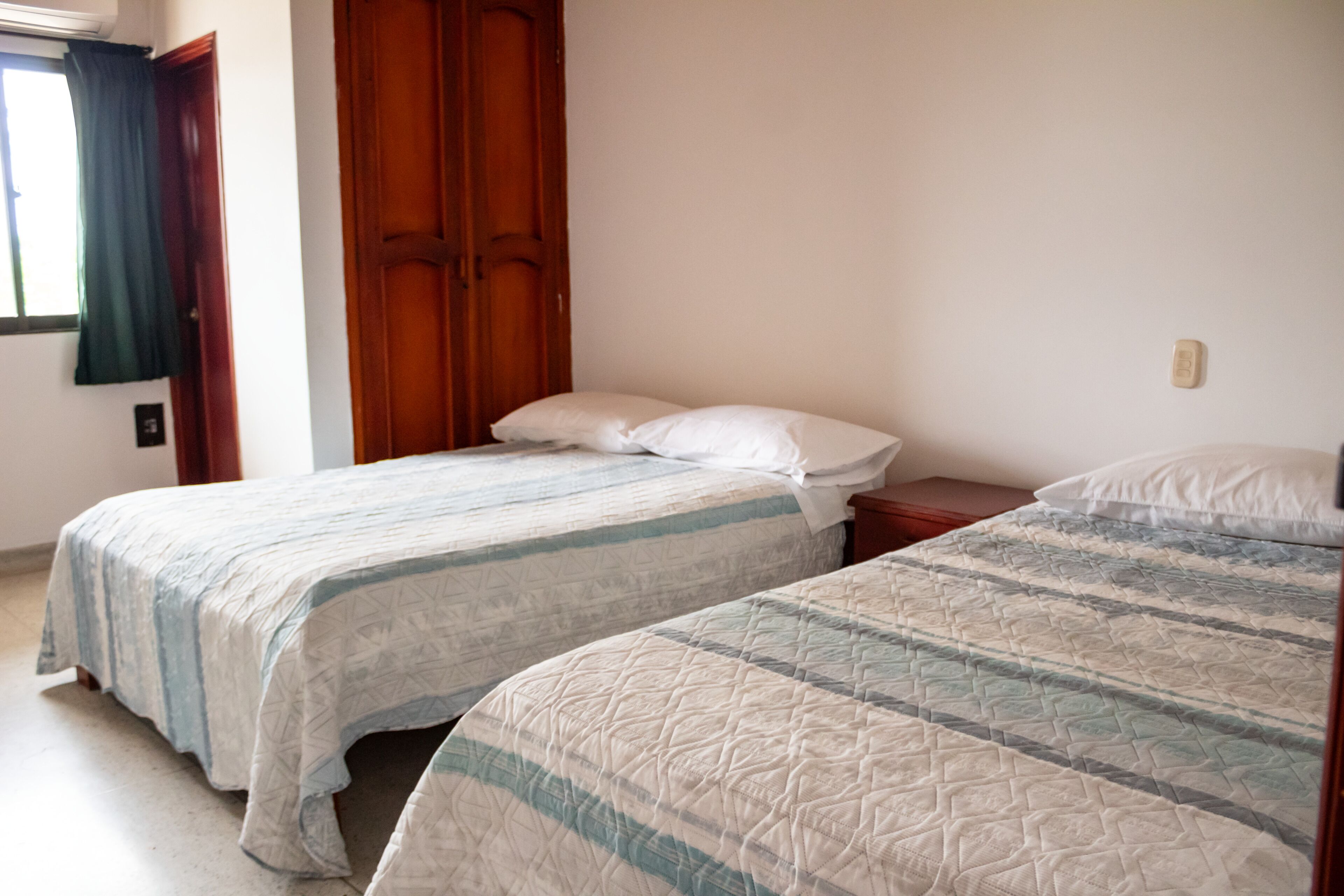 Family Room, City View | Laptop workspace, free WiFi