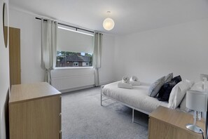 3 makuuhuonetta, ilmainen Wi-Fi, vuodevaatteet