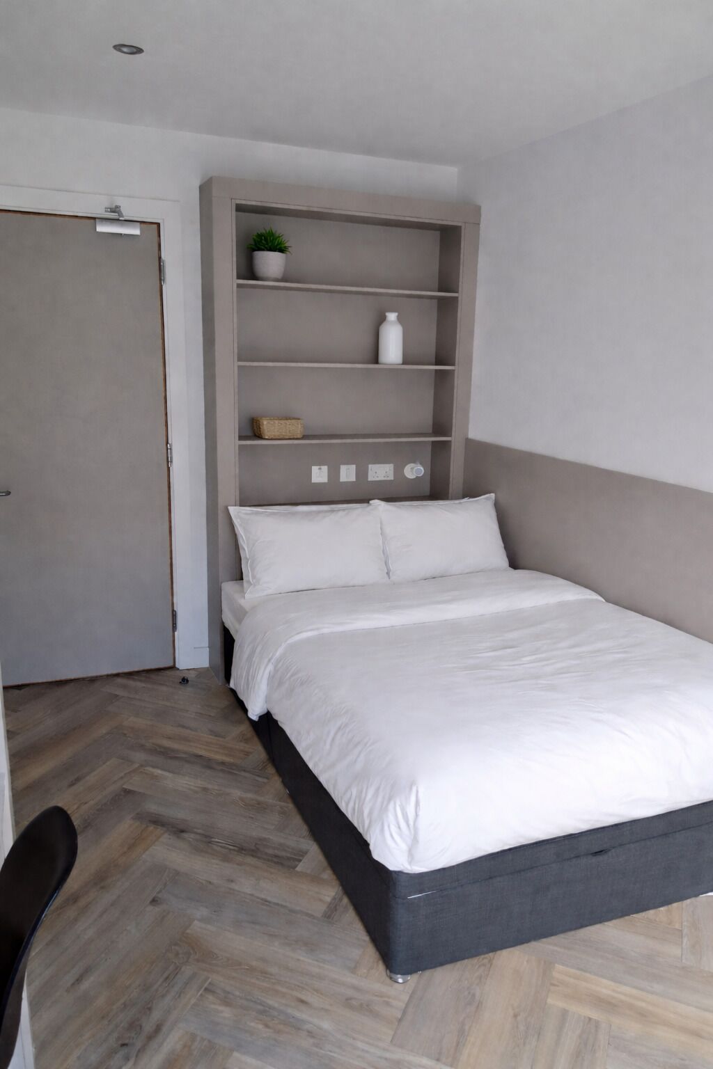 Apartment, 2 Bedrooms, Non Smoking | Blackout drapes, free WiFi, bed sheets