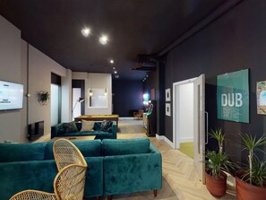 Lobby sitting area - Cork Street - Campus Accommodation (Dublin)