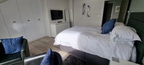 2 Schlafzimmer, Bügeleisen/Bügelbrett, WLAN, Bettwäsche