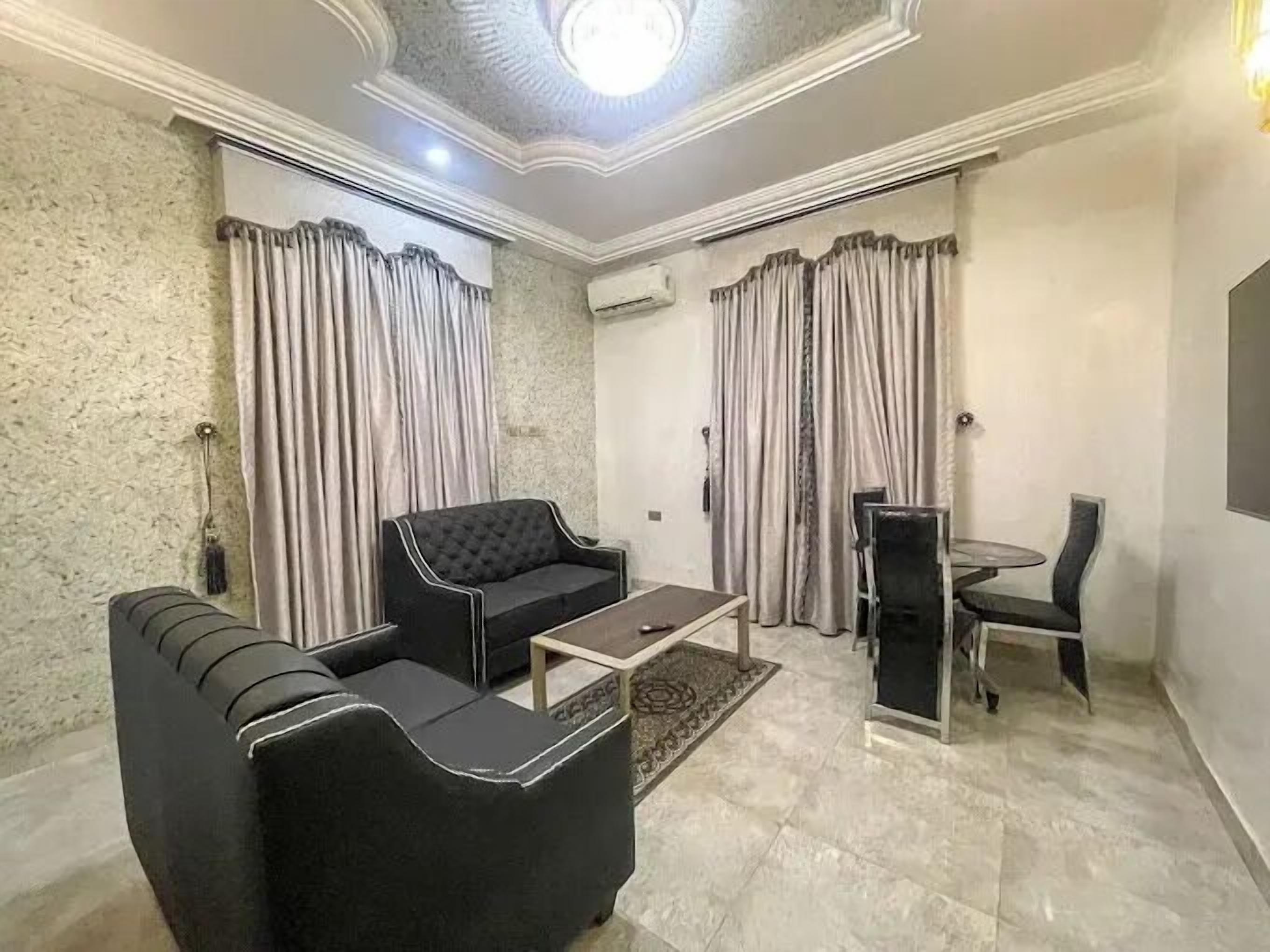 Economy Apartment, Balcony, City View | Living area