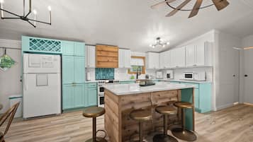Microwave, oven, stovetop, dishwasher