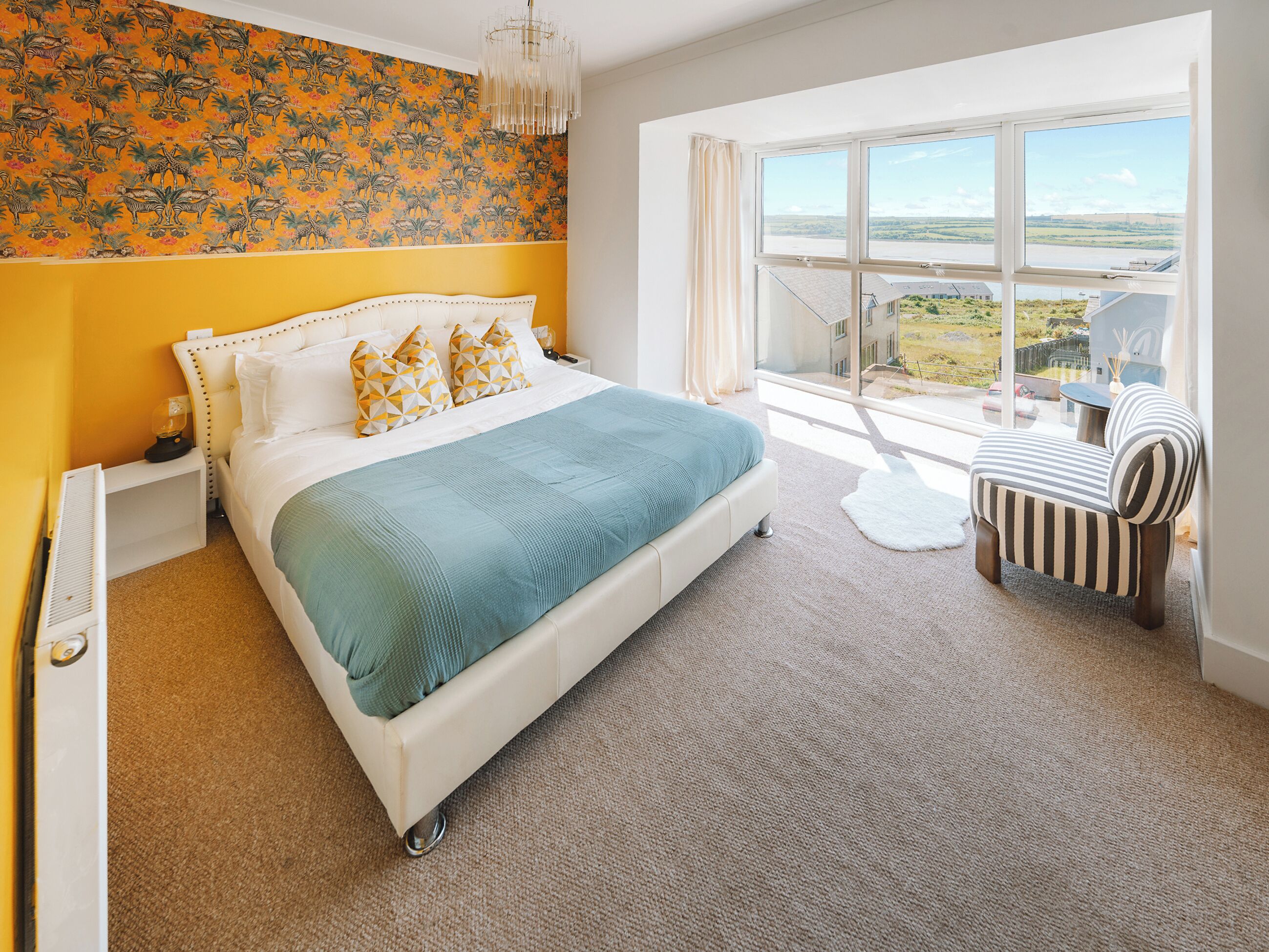 4 bedrooms, free WiFi, bed sheets