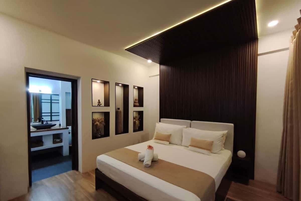 Villa, Partial Sea View | 1 bedroom, minibar, in-room safe, individually decorated