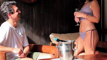 Vila luxo, vista para o jardim | Terraço/pátio