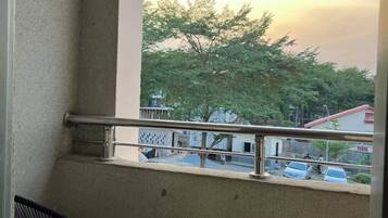 Appartamento familiare, balcone, vista città | Balcone