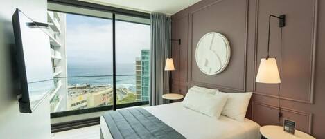 Cofres nos quartos, ferros/tábuas de passar roupa, Wi-Fi de cortesia