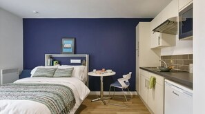 Studio, Non Smoking | Blackout curtains, free WiFi, bed sheets