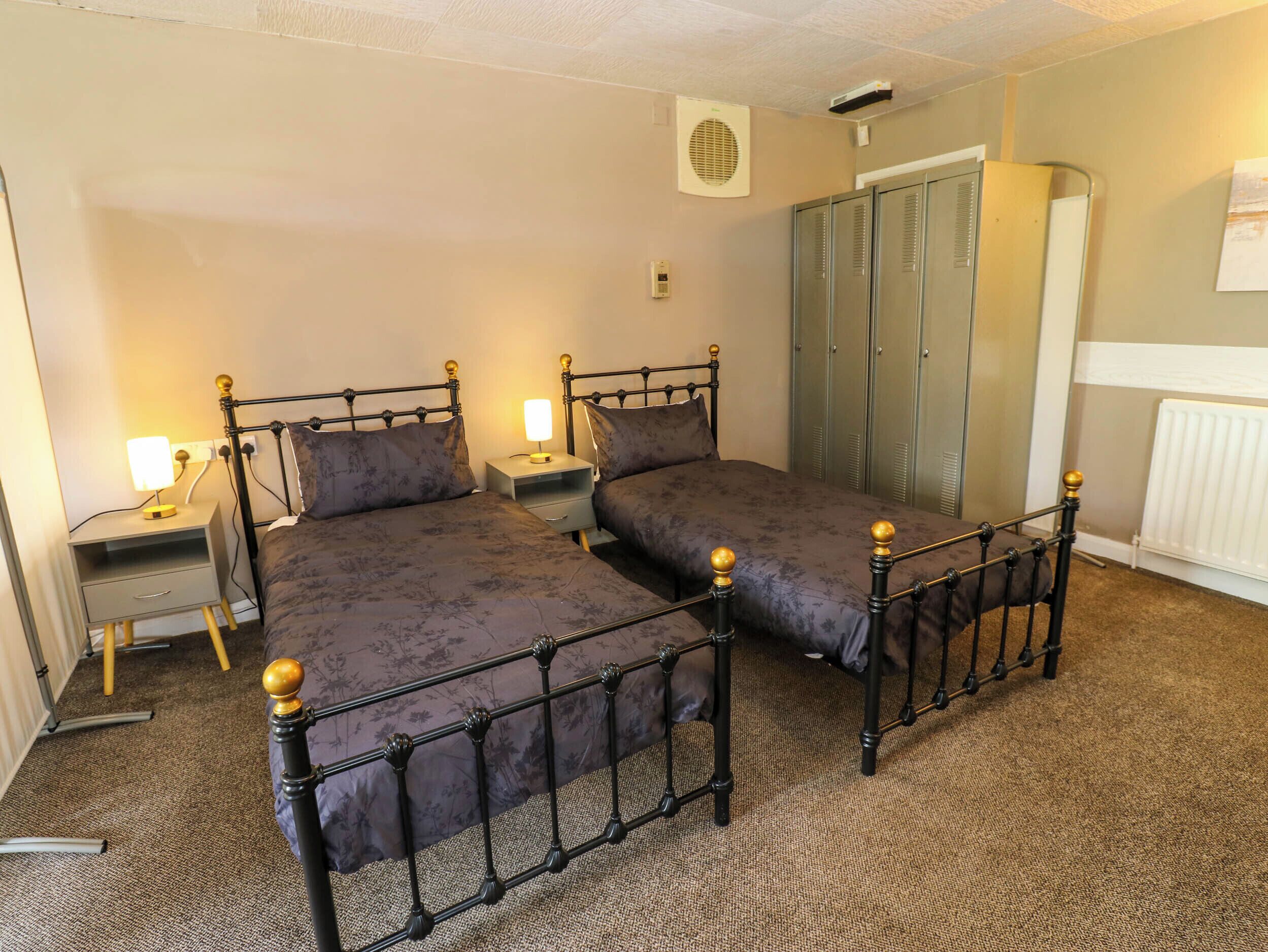 1 bedroom, individually decorated, individually furnished, free WiFi