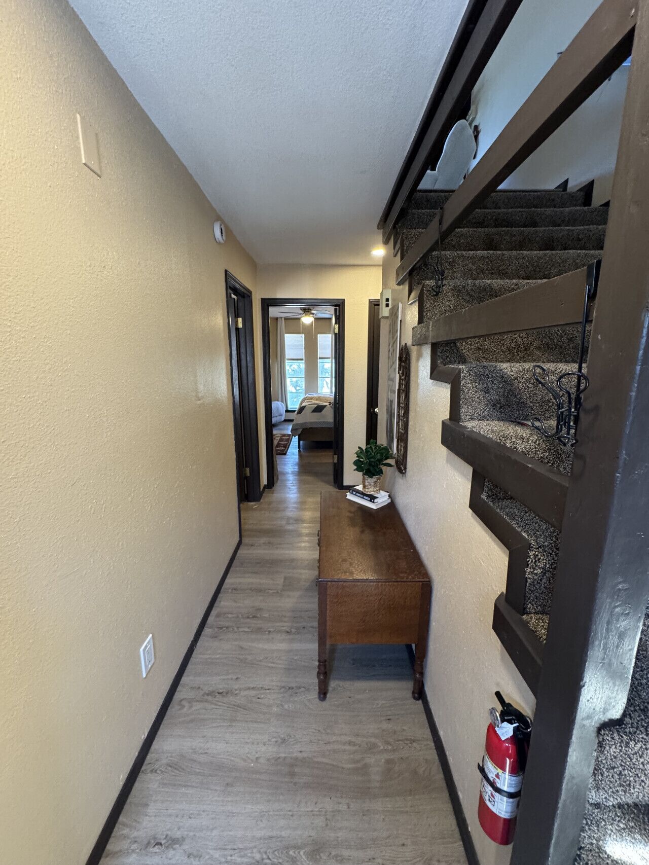 5 bedrooms, iron/ironing board, free WiFi, bed sheets