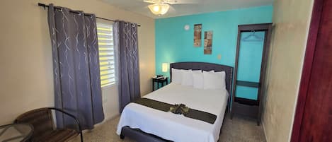 Phòng đôi, ban công | Màn/rèm cản sáng, truy cập Internet không dây miễn phí