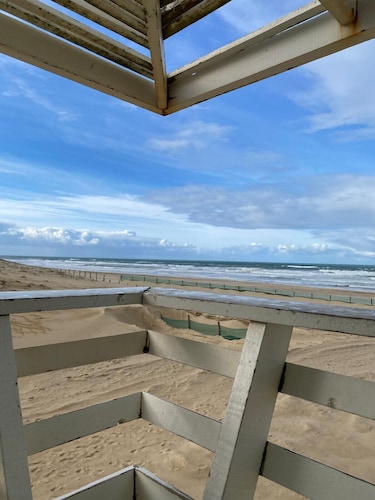 Superb apartment with terrace near beach ⛱