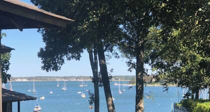 Chic 1 bedroom water view apt. with pool for summer and beyond