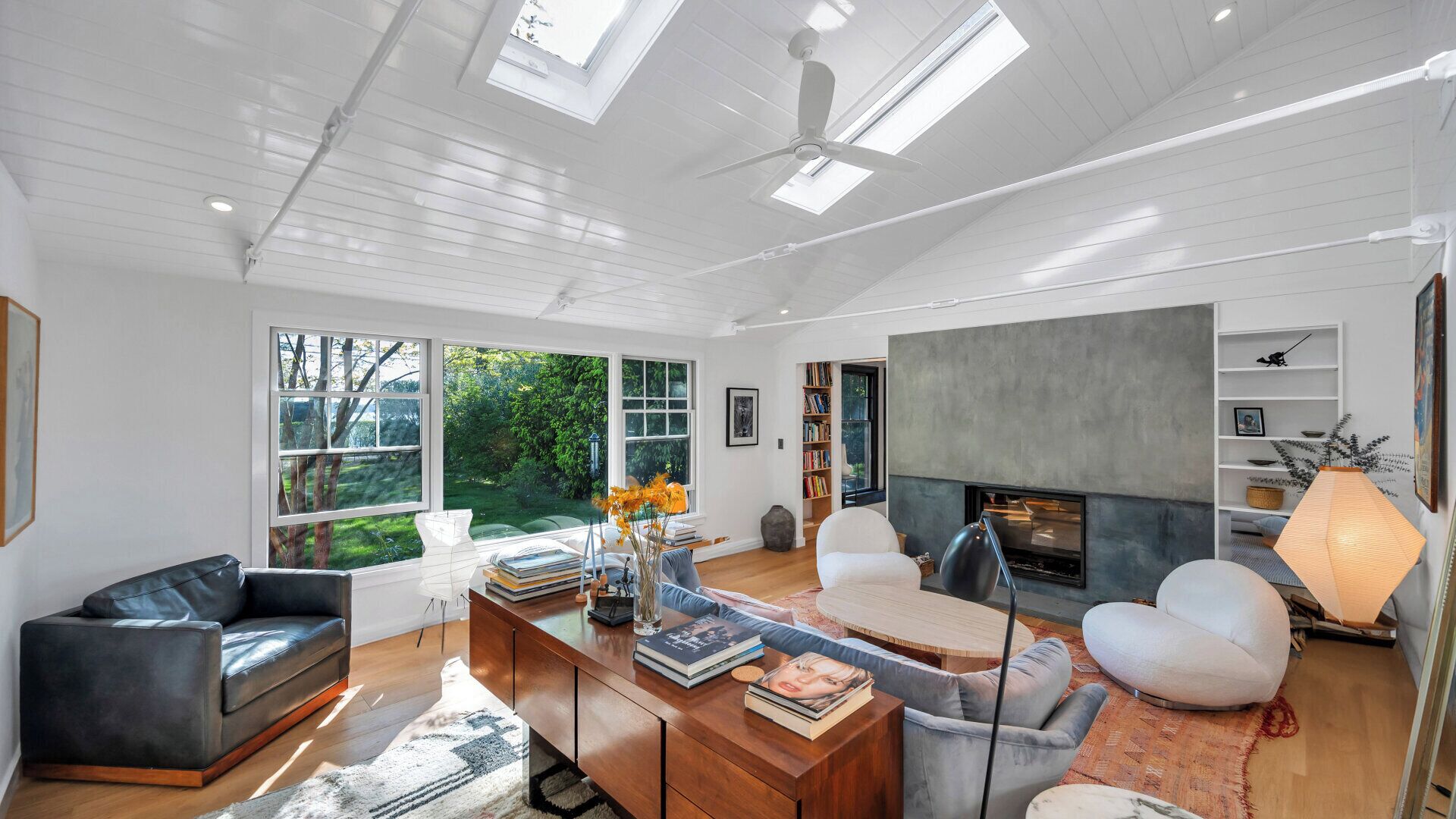 Smart-TV, peis, bordtennis og stereoanlegg