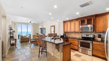Condo, Multiple Beds (Spanish Key 306) | Private kitchen