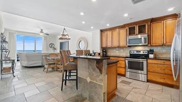 Condo, nhiều giường (Spanish Key 306) | Bếp riêng