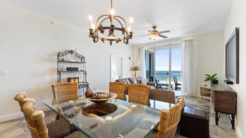 Condo, Multiple Beds (Spanish Key 306) | Dining