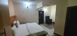 豪華客房, 陽台, 城市景觀 | 書桌、筆電工作空間、遮光布/窗簾、隔音