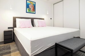 2 bedrooms, iron/ironing board, WiFi, bed sheets