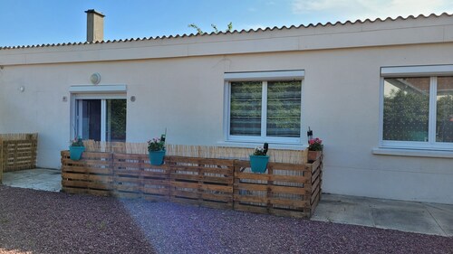 APPARTEMENT PLAIN PIED AVEC TERRASSE