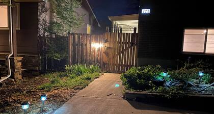 1-bedroom, Pet friendly, with fireplace, king bed and cruiser bikes.