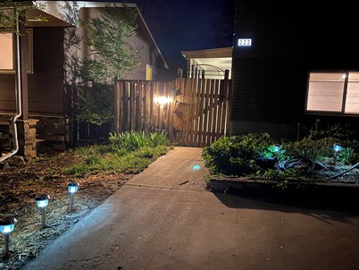 1-bedroom, with fireplace, king bed and cruiser bikes.