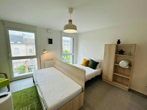 Room - We Live In R - Suite 403 (Reims)