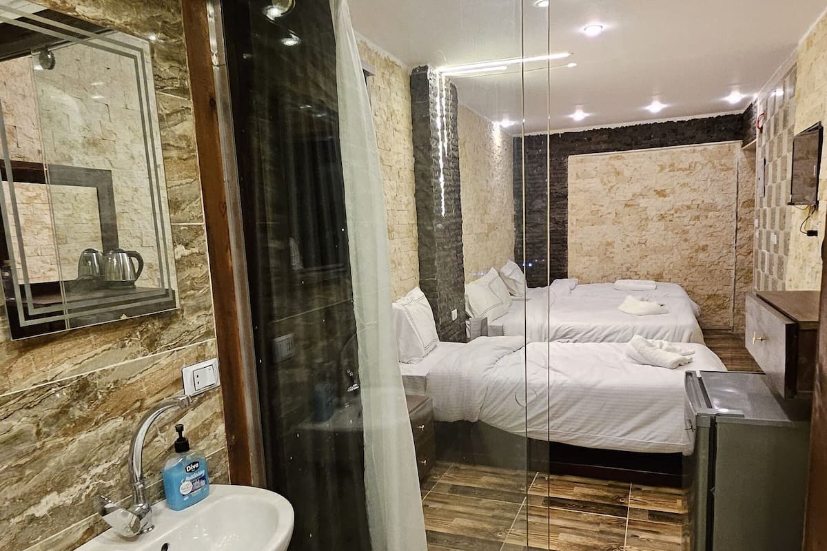 Deluxe Triple Room | Egyptian cotton sheets, premium bedding, down comforters, pillowtop beds