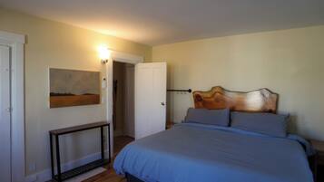 2 多间卧室、办公桌、熨斗/熨衣板、免费 WiFi