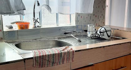 1 bedroom glamorous, cozy stay in Sagana Town,fast Wi-Fi & Secure parking.