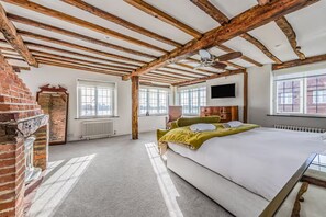 5 habitaciones, tabla de planchar con plancha y wifi gratis 