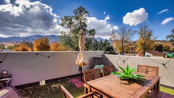 Tempat makan outdoor