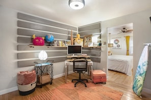 2 slaapkamers, een strijkplank/strijkijzer, gratis wifi, beddengoed