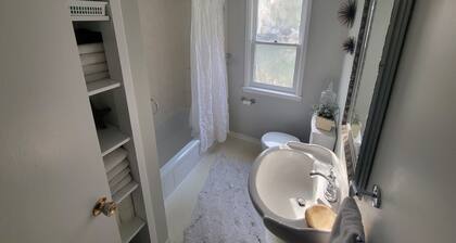 Cozy rustic 50's home located on a campground beside the Famous Cowichan River.