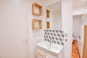 淋浴設備、風筒、提供毛巾