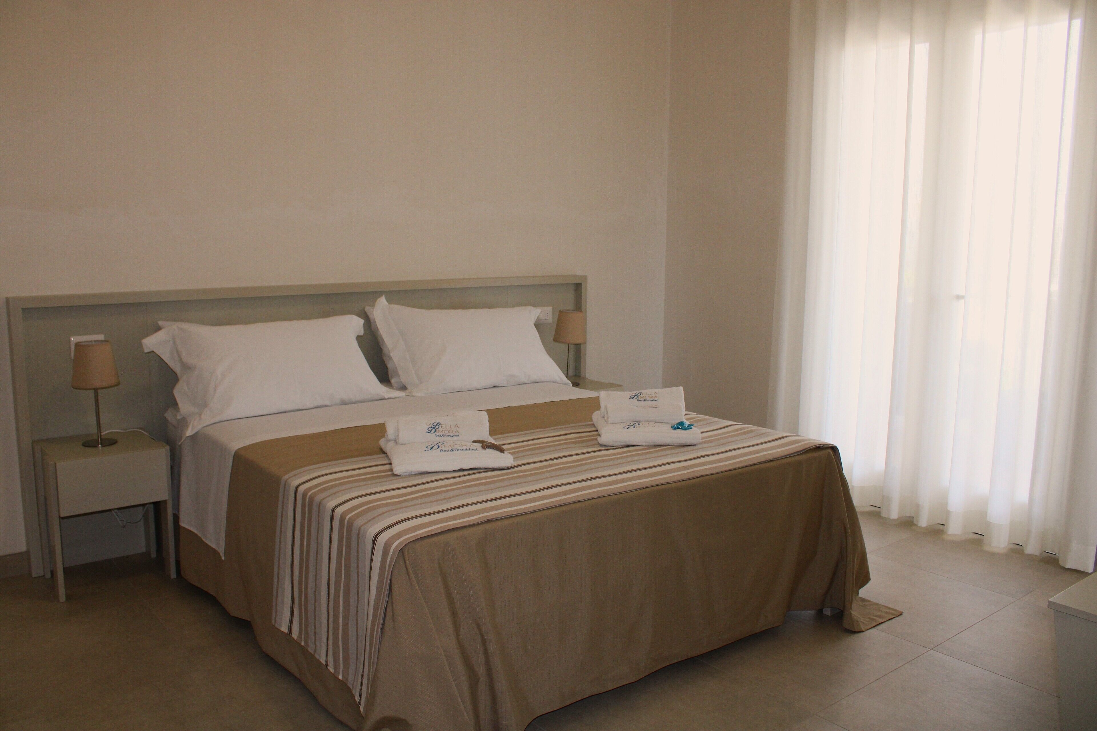 Triple Room, Garden View | In-room safe, free WiFi