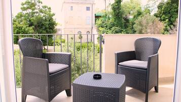 Habitación Deluxe, vista al jardín | Áreas de la propiedad