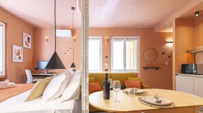 1 chambre, fer et planche à repasser, Wi-Fi gratuit, draps fournis