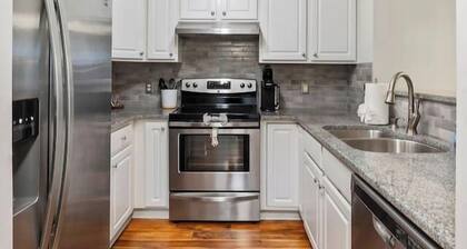 Glenwood Gable- near downtown Raleigh