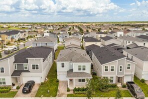 Exterior - 8 BD/ 4.5 BA/ Solara Resort (2337 SW) (Kissimmee)