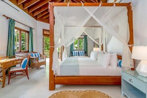 5 bedrooms, WiFi, bed sheets