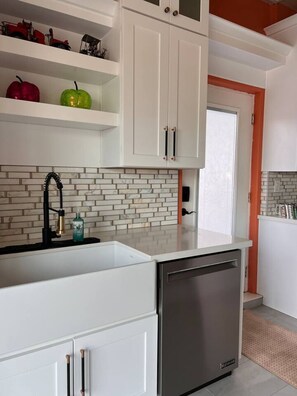 Microwave, oven, stovetop, dishwasher