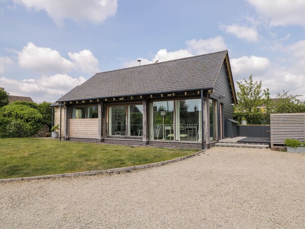 Exterior - The Barn at Daubeneys (Chippenham)