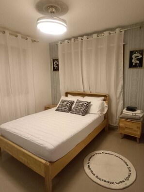 2 bedrooms, iron/ironing board, WiFi, bed sheets