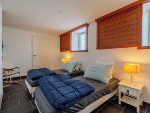 3 bedrooms, iron/ironing board, travel crib, WiFi